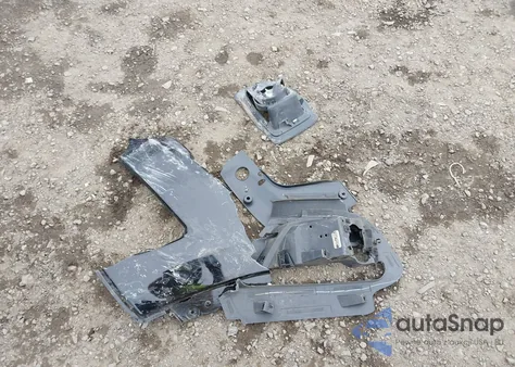 2019 Jeep Compass Latitude 4X4 z USA, uszkodzony, nr VIN 3C4NJDBBXKT750147